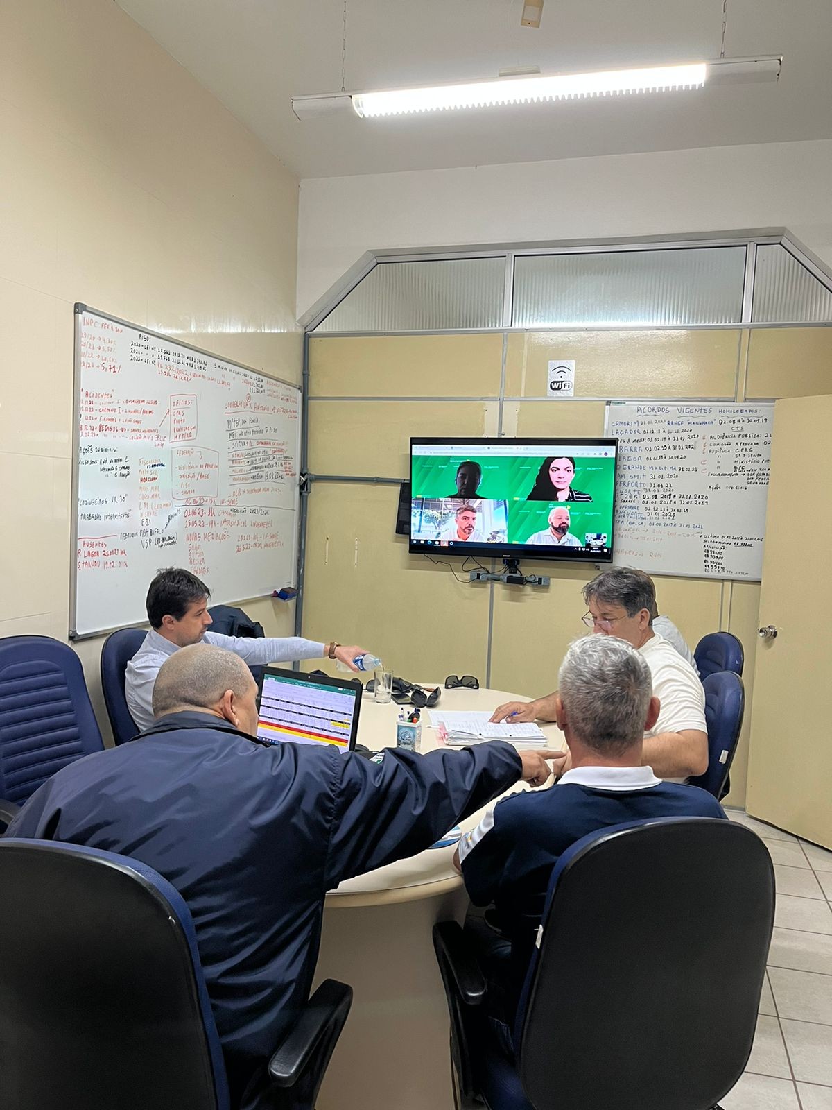 Retomada às negociações com a empresa Navemestra. Nesse momento foi dada uma pausa para analise da contraproposta do Sindimars e será reiniciada às 14:00 horas de hoje.