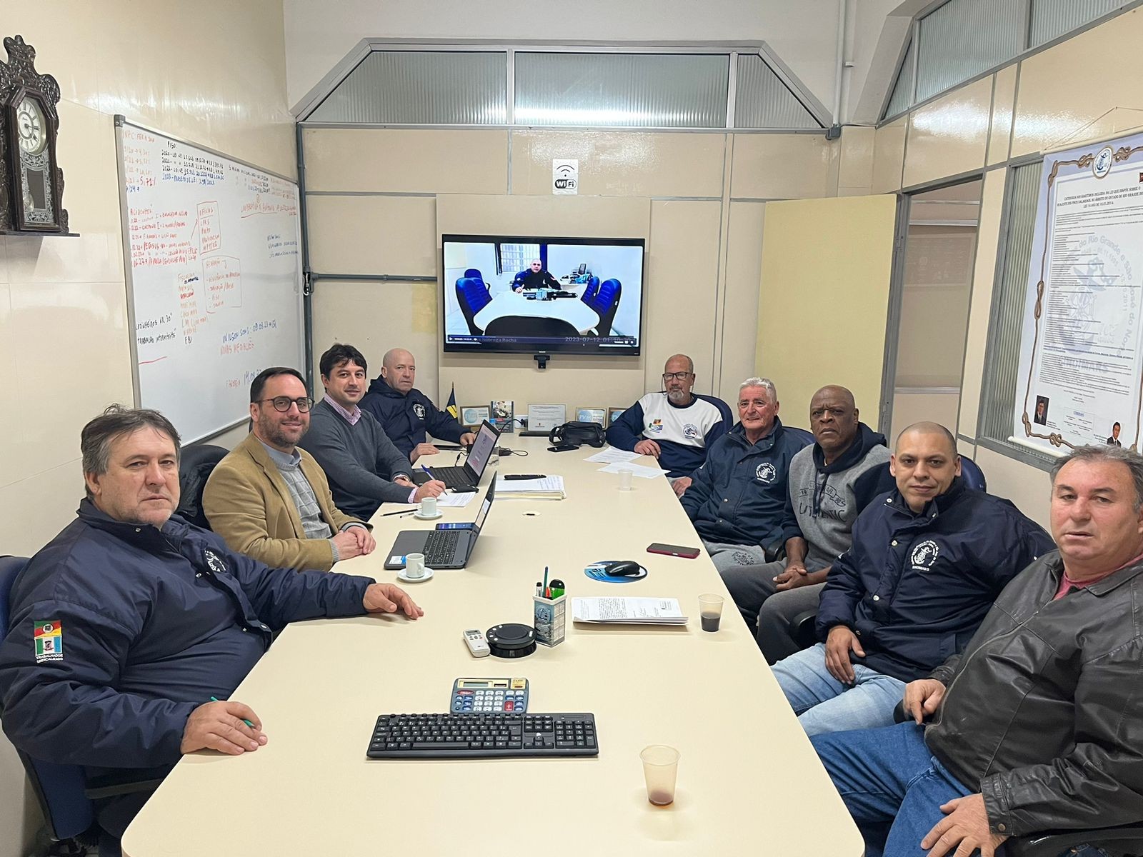 Reunião ordinária de diretoria e assessoria jurídica. Pauta do dia: Ações judiciais em curso,  Navemestra, Svitzer, F.Andreis e outros...