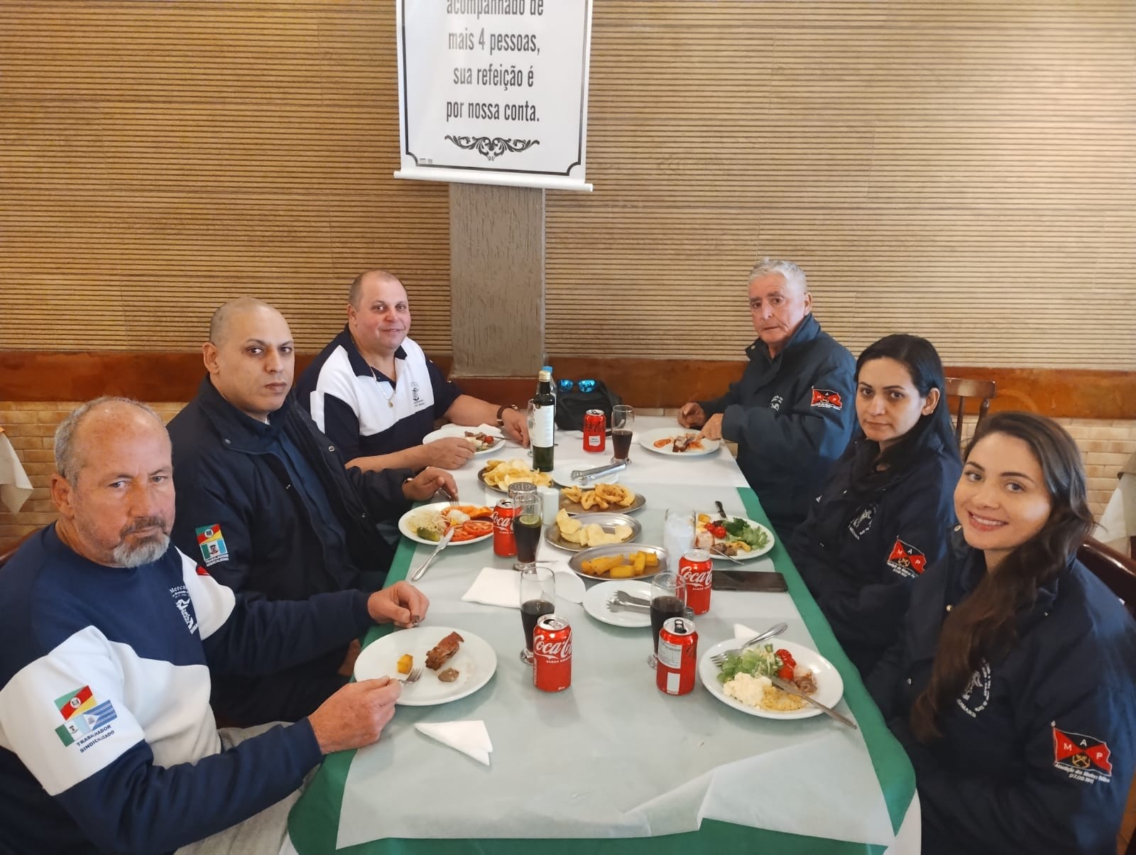 Intervalo para almoço, antes da realização da assembleia ordinária de prestação de contas no turno da tarde.