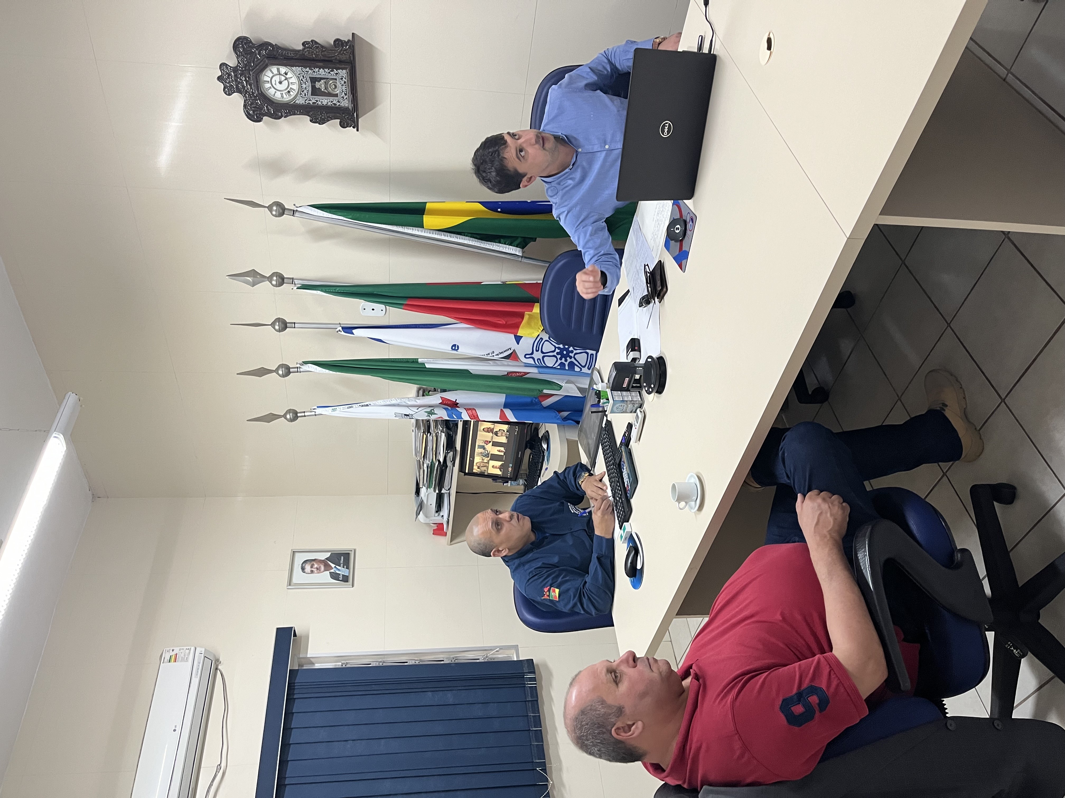 Segunda Mediação do dia, junto ao TRT 4 com a F.Andreis, restando realização de assembleia com os colaboradores Aquaviários Marítimos no local de trabalho, nos dias 20 e 21 de novembro de 2023, entre às 15:00 horas e 16:00 horas.