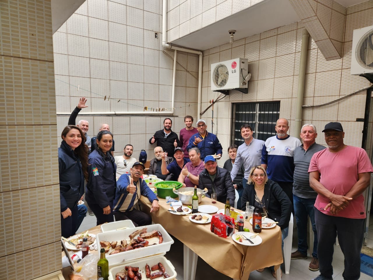 Confraternização da assessoria jurídica e Sindimars, despedida doDr. Benito.