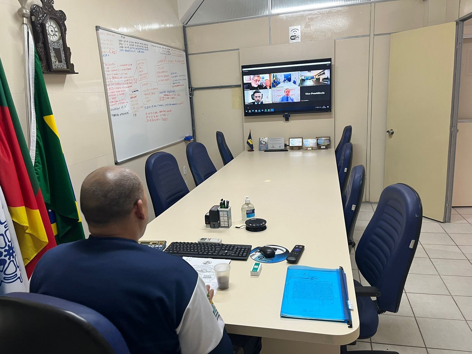 Primeira audiência de Mediação do dia: ALB, Lagoa Pilots e Conapra; Ausentes a Conapra e a empresa ALB, restando agendada nova Mediação para o dia 08/11/2023, às 14:00 horas...