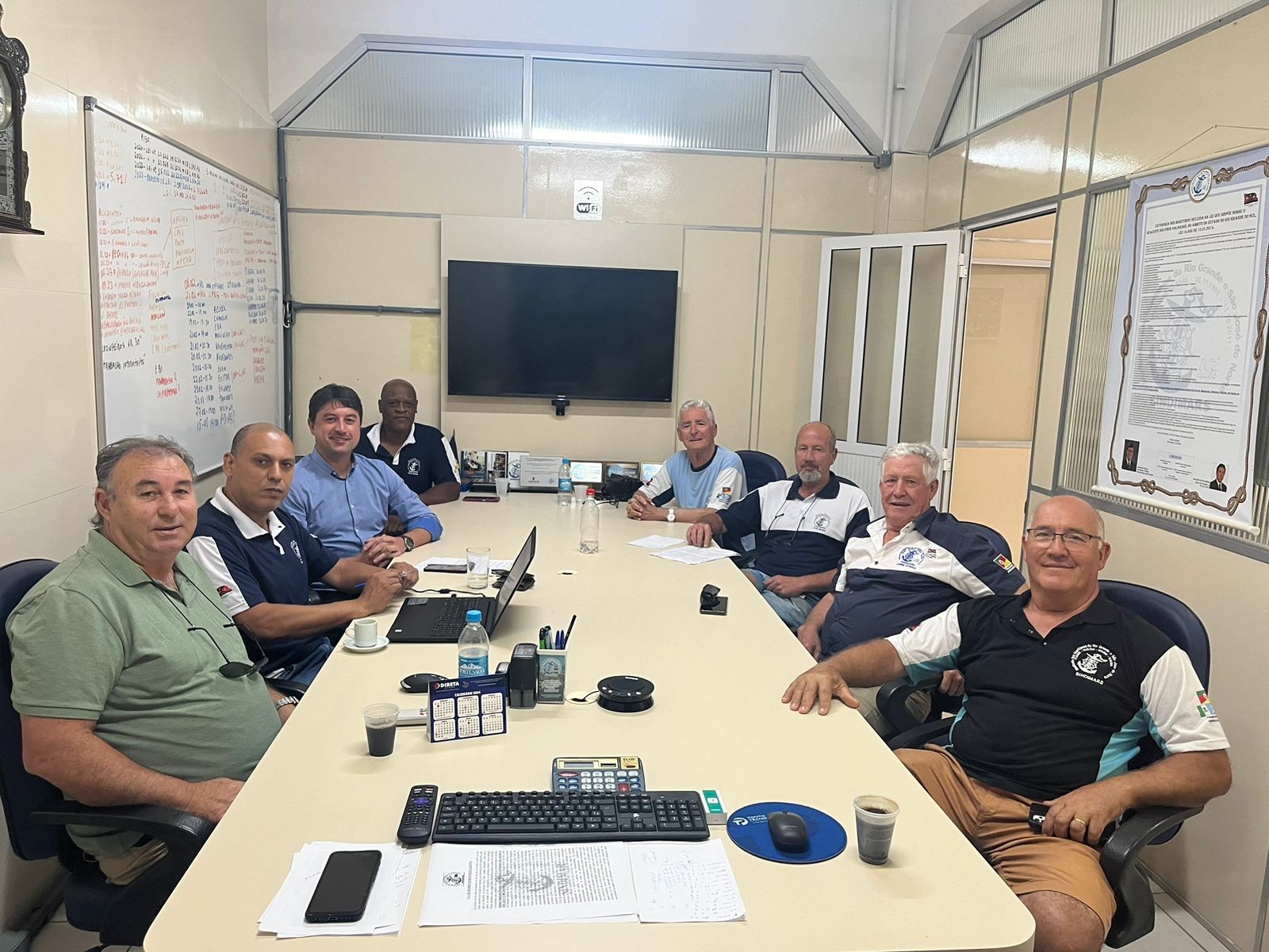 Reunião ordinária de diretoria e assessoria jurídica; Pauta do dia: Situação dos funcionários demitidos e readmitidos da Wilson Sons, contratação irregular de Marítimos na modalidade de MEI, denuncia da J S Ambiental, processos em andamento, Mediações jun