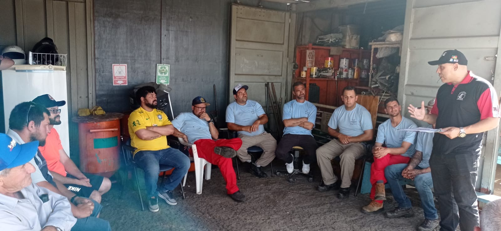 Após 16 anos finalmente conseguimos ouvir os colaboradores Aquaviários Marítimos das empresas F.Andreis e Cains Muratta. Na tarde de ontem (20/11/2023), conforme solicitado e consignado em ata da ultima Mediação realizada, junto ao TRT4 no dia 17/11/2023,