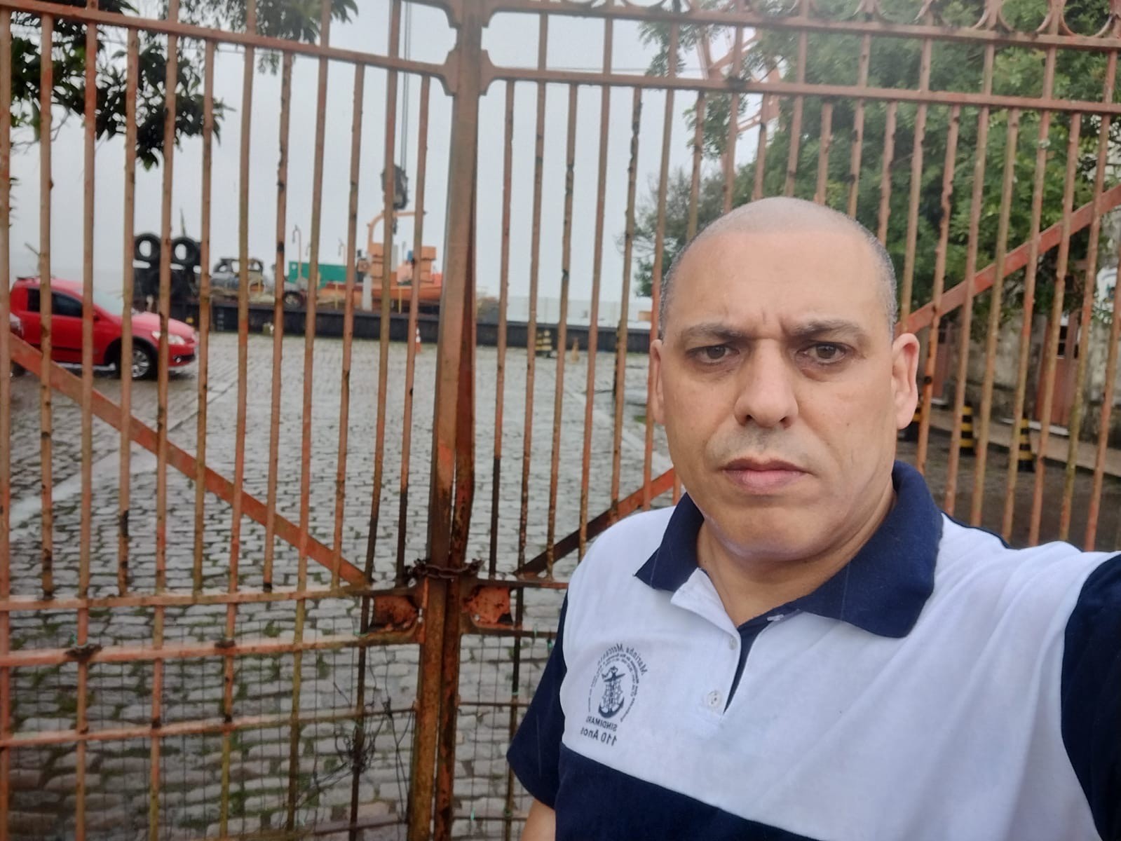 Dia de chuva também é dia de fiscalizar... Cabreas, empresas de colocação de contenção de barreiras, apoio portuário e outras... Há necessidade urgente de mais fiscais do trabalho para nossa jurisdição!