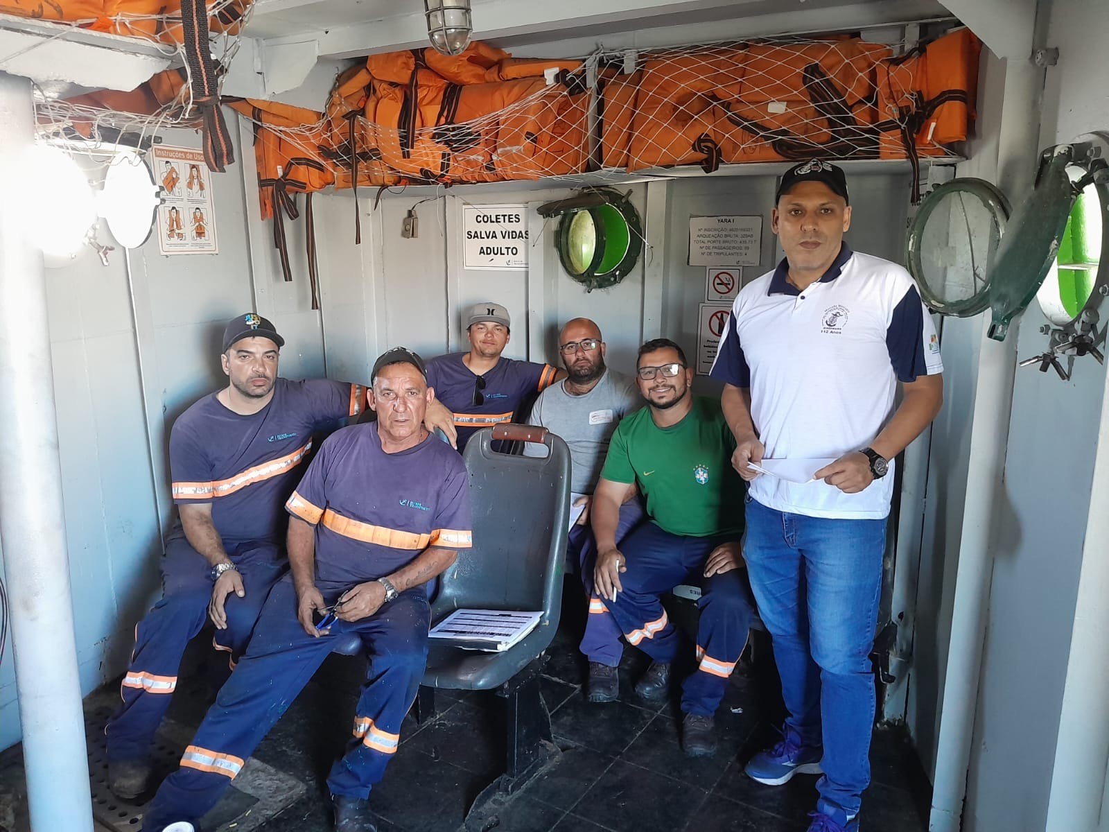 Primeiro dia de assembleia à Bordo (Balsa Yara) com os colaboradores da empresa Sharon Dahiana Almeida (Becker) para aprovarem ou não a proposta final (9% de reajuste linear na tabela salarial com 5,18% de ganho real, reajuste de 41,66% no vale alimentaçã