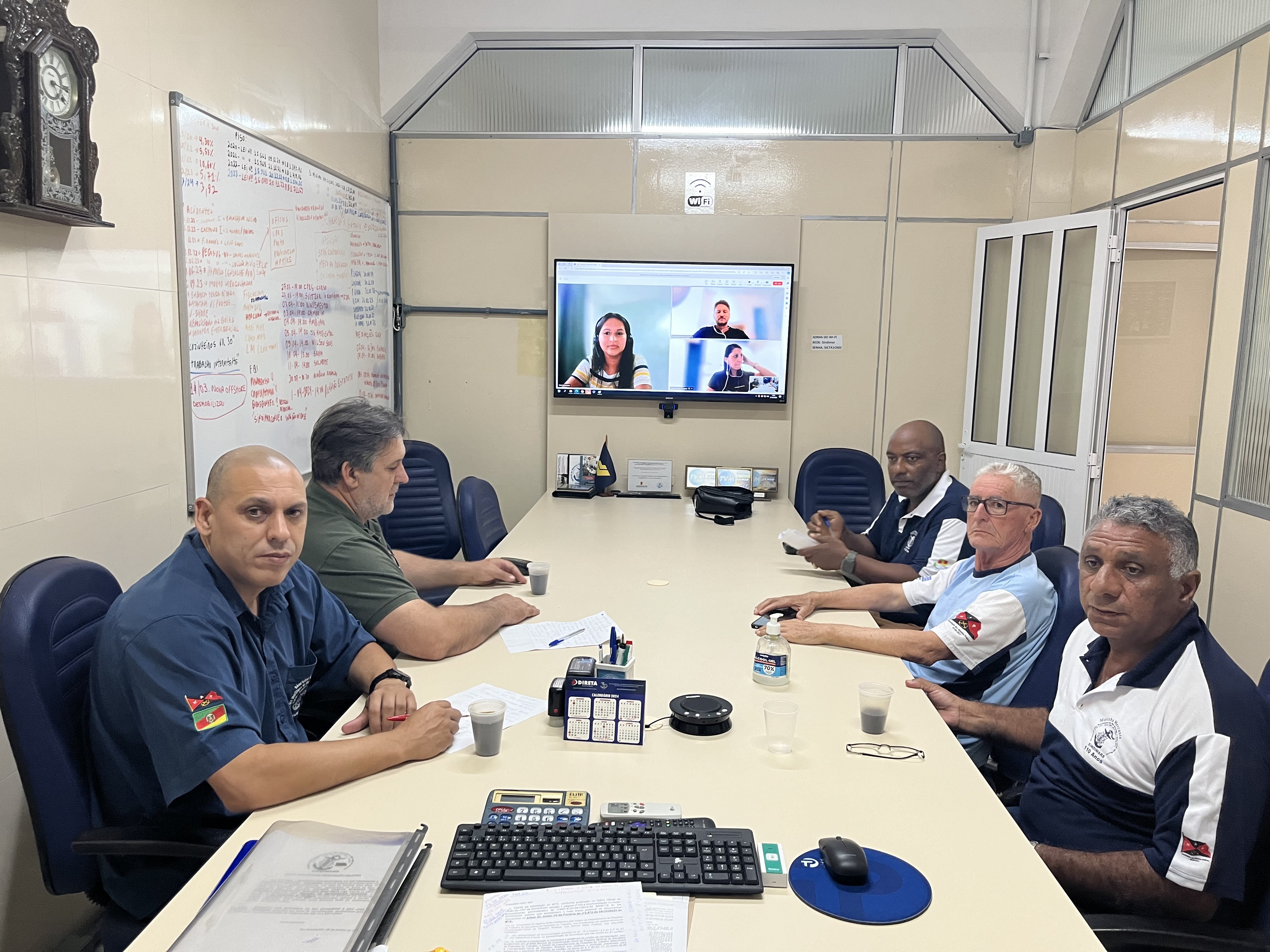 Segunda rodada de negociação coletiva com a empresa Svitzer que reiterou a proposta de reajuste das clausulas econômicas, em 100% do INPC (3,81%), vigência por 2 anos, alteração das clausulas de jornada e PRL, assim como questionada. sobre às pendências r