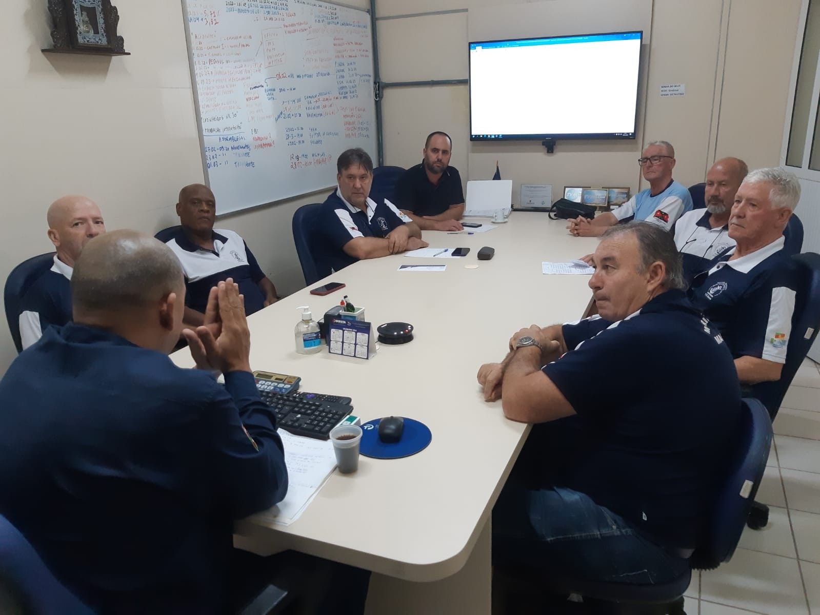 Reunião ordinaria de diretoria e assessoria jurídica.