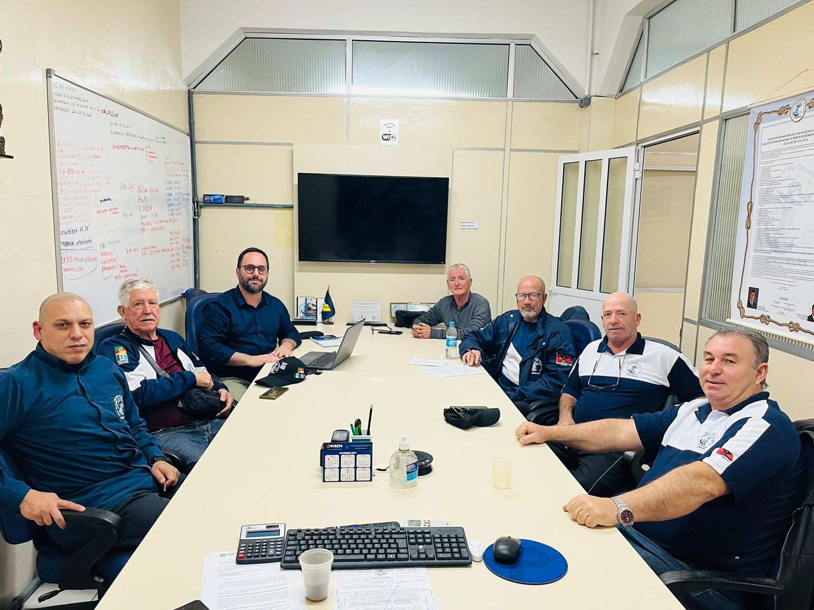 Reunião ordinária de diretoria e assessoria jurídica. Lindenmeyer Advocacia Pauta do dia: Avarias na sede, em virtude dos alagamentos e às medidas adotadas para reestabelecimento das condições mínimas para funcionamento, Mediações do mês, processos em cur