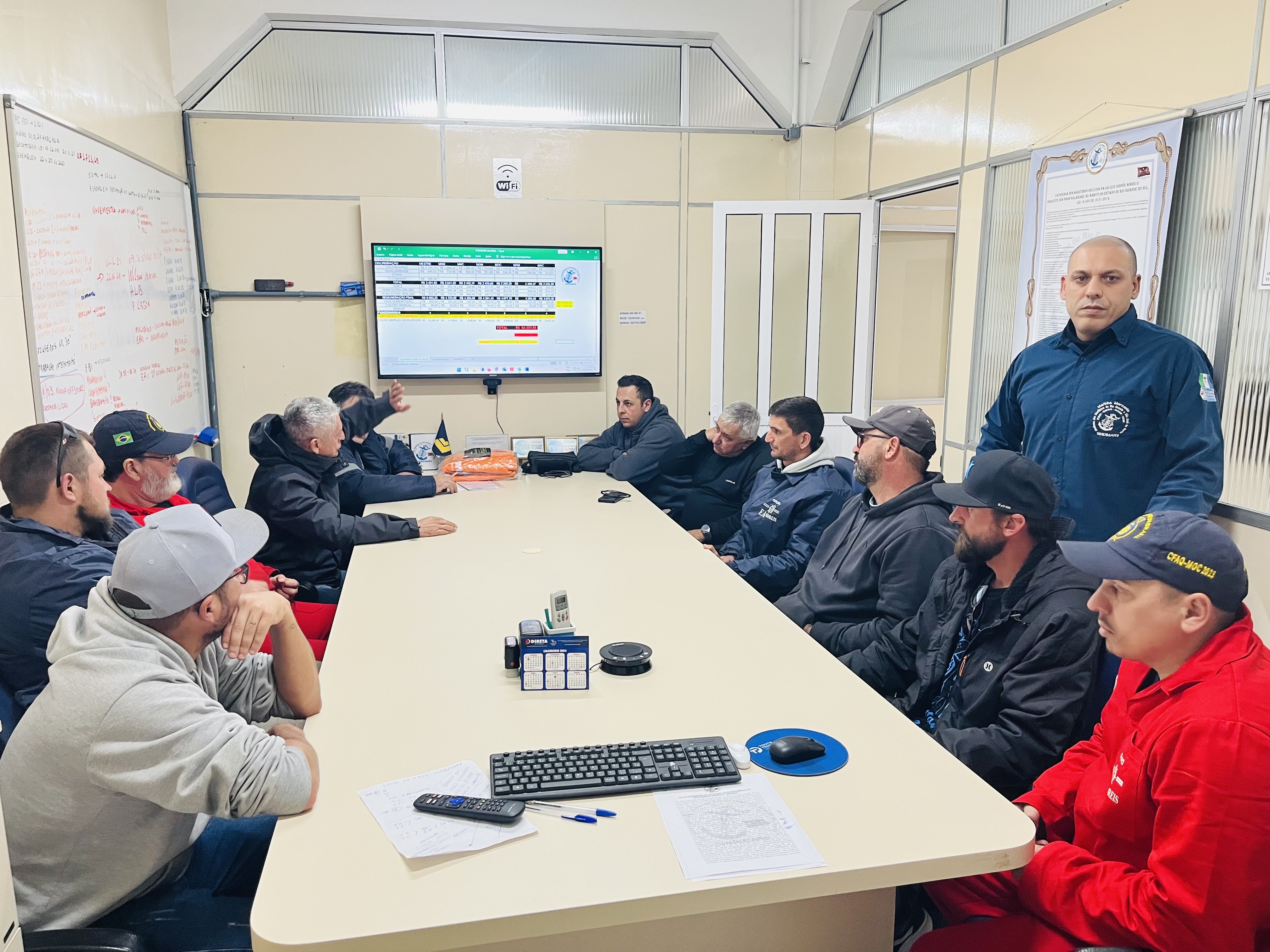 Assembleia com os colaboradores da empresa F.Andreis para esclarecimentos e apreciação das contrapropostas sobre às negociações coletivas mediadas, pelo TRT 4.