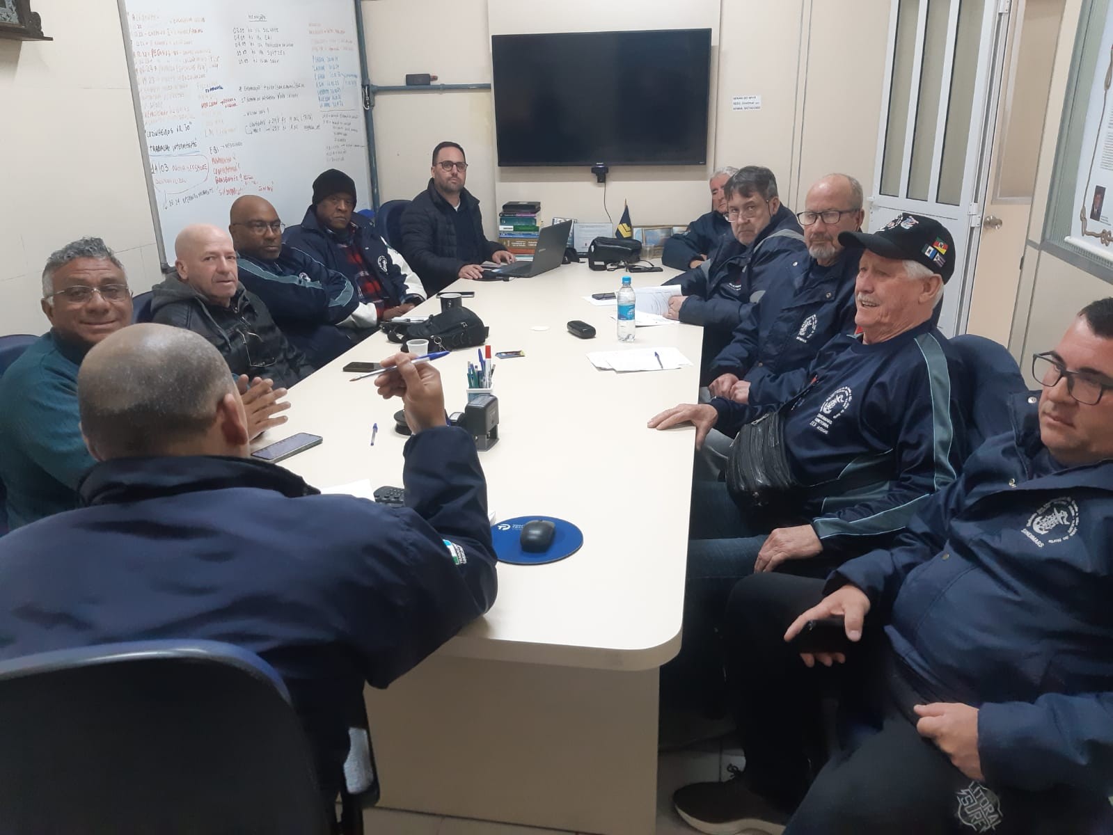 Reunião ordinária de diretoria e assessoria jurídica. Pauta do dia: Fiscalização do MTE (trocas de email com o fiscal do trabalho) nas empresas reiteradamente denunciadas, Mediações, negociações coletivas, empresas irregulares, novas empresas...