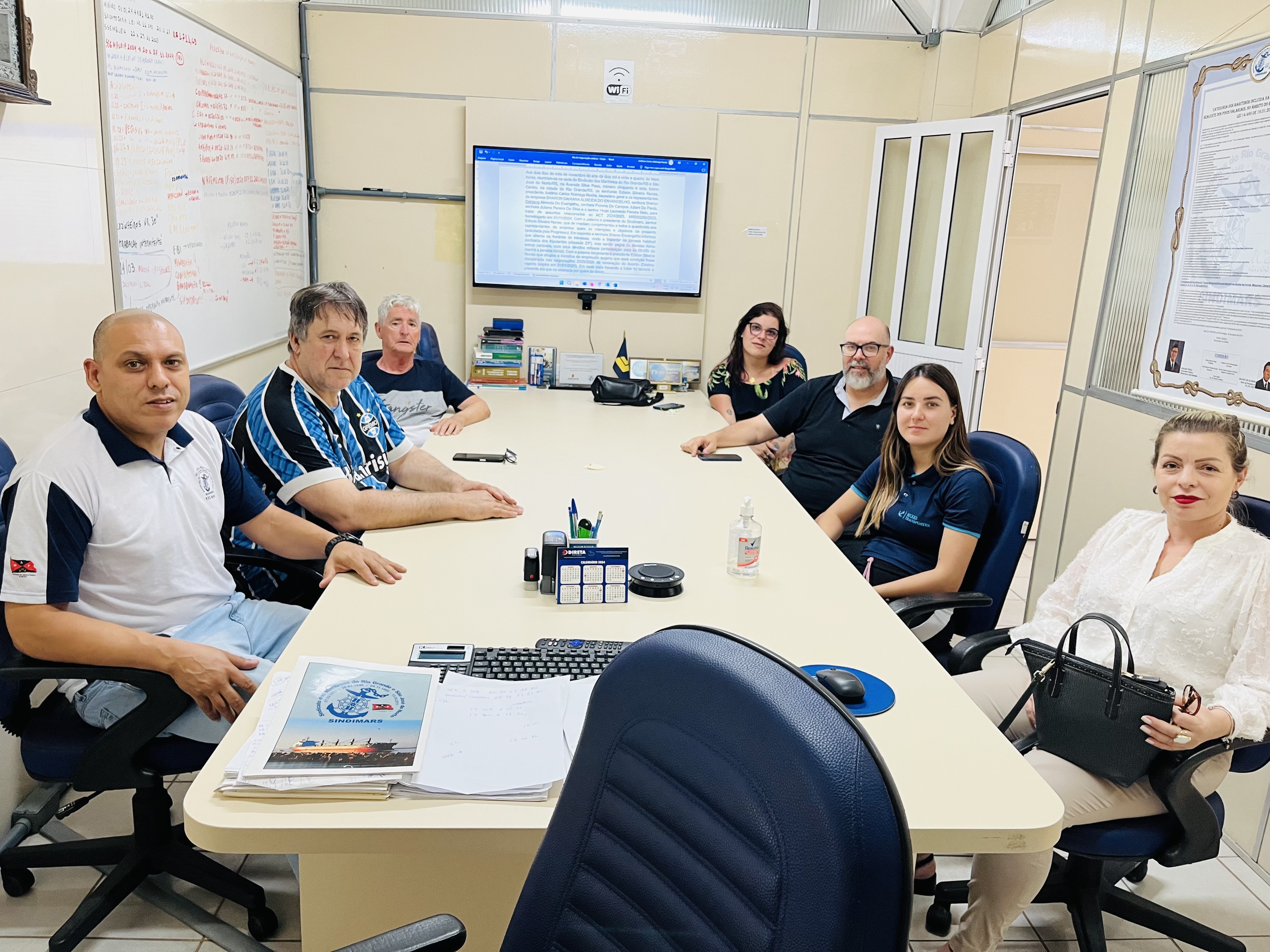 Reunião com a Sharon/Becker Balsa (Yara) de travessia de veículos entre Rio Grande/RS e São José do Norte/RS onde comunicou novos horários e alteração na jornada de trabalho.