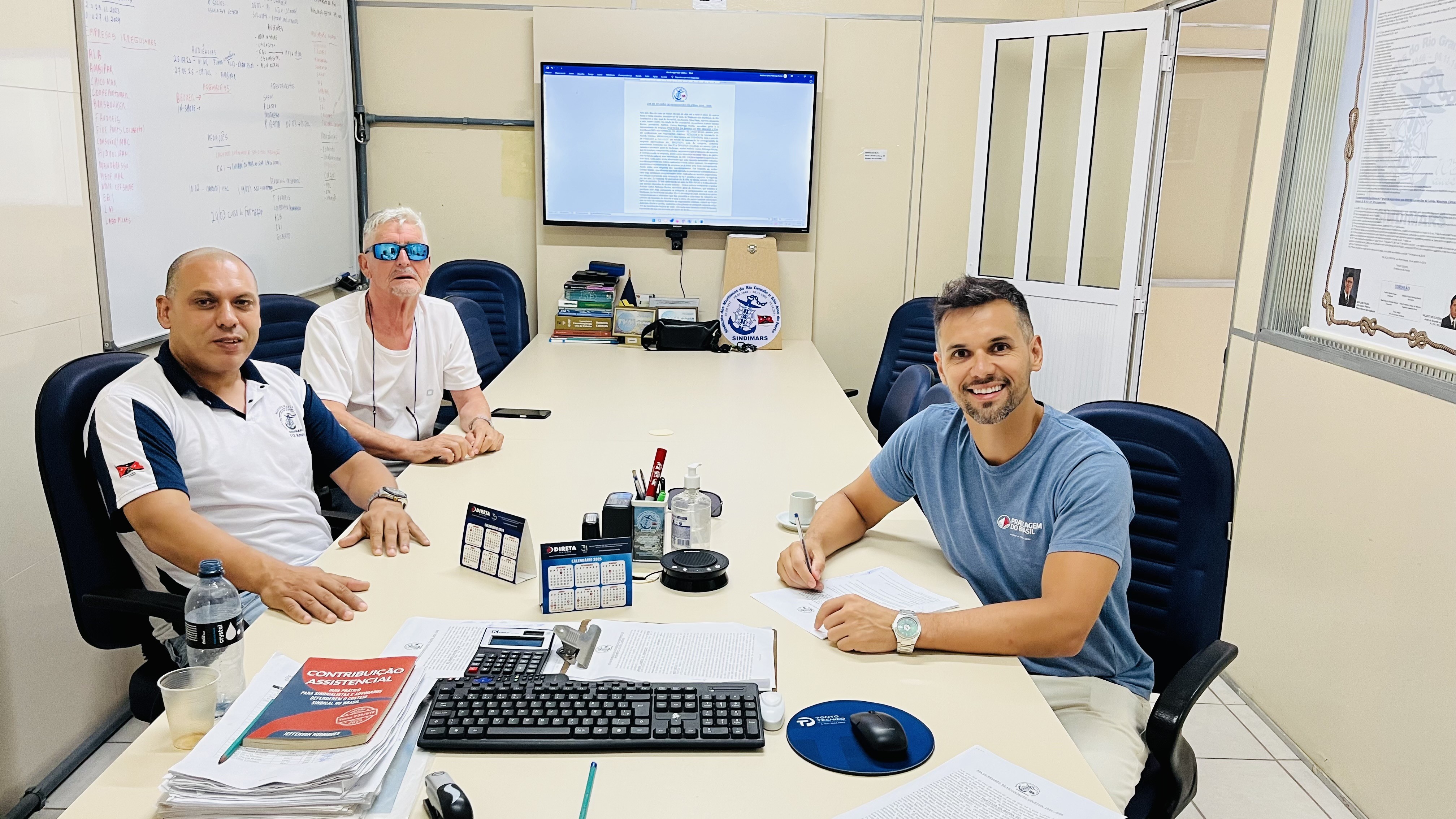 Segunda rodada de negociação coletiva 2025/2026 com a empresa Práticos da Barra, onde foram ajustadas questões administrativas e pontuadas às reivindicações da categoria apreciadas nas assembleias dos dias 27e 28 de fevereiro de 2025, restando a convocaçã