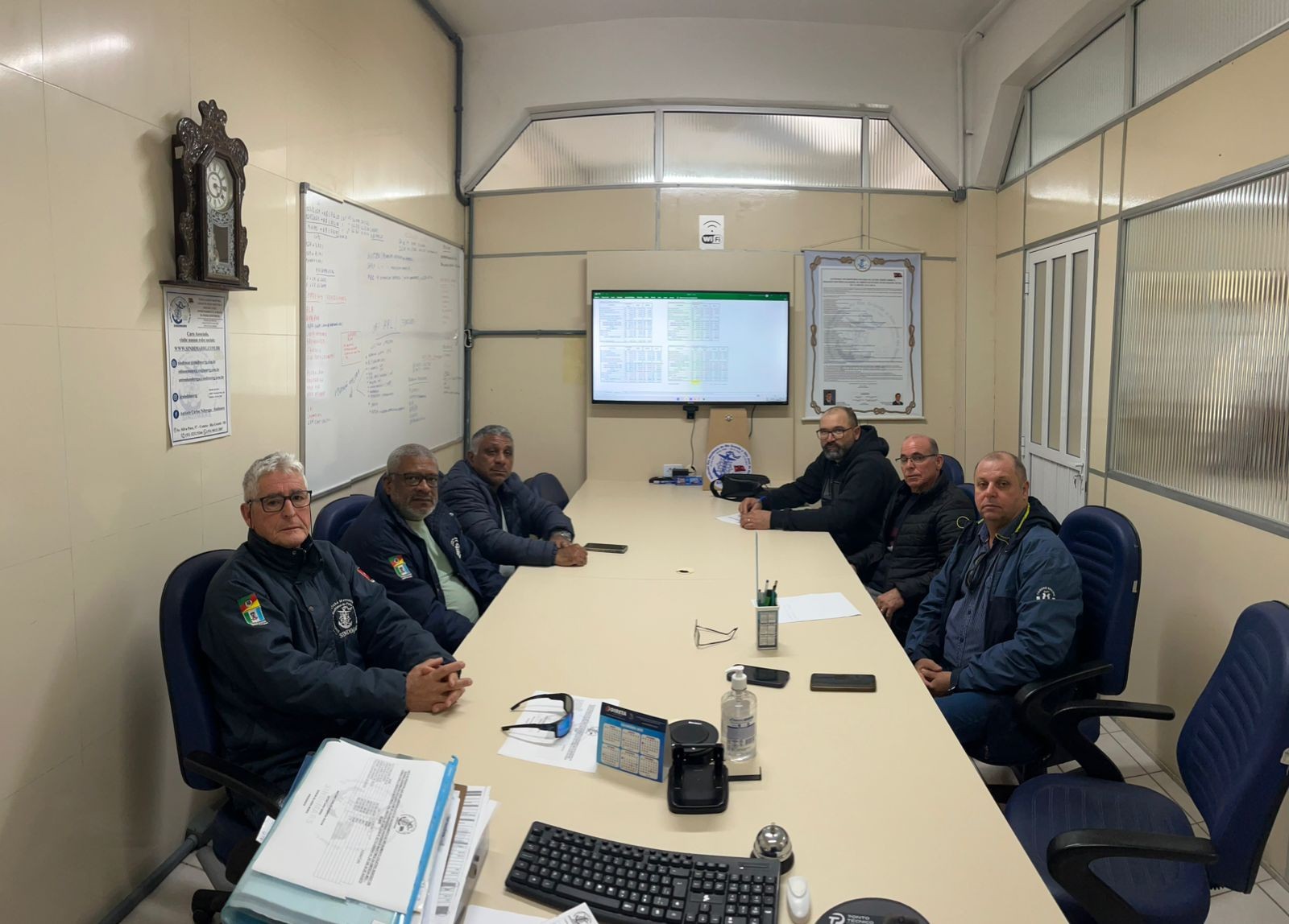 Assembleia com a segunda turma de trabalhadores da empresa Mec (tripulantes das embarcações Taura e Thatati), restando esclarecidas às dúvidas e aprovada a contraproposta da empresa.